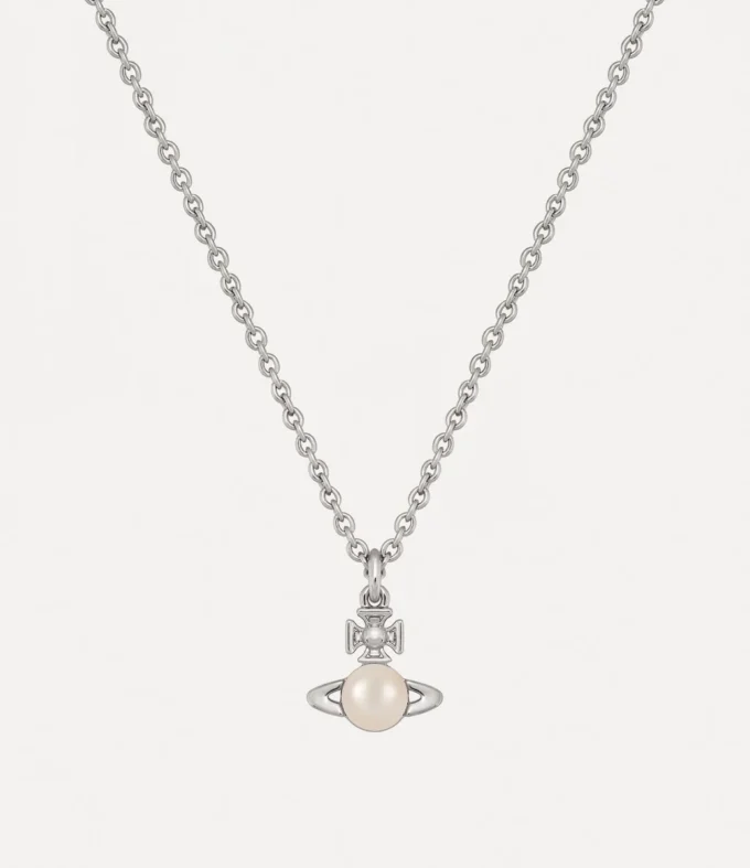 Balbina Pendant Necklace Balbina Pendant Necklace