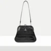 Vivienne’s Clutch